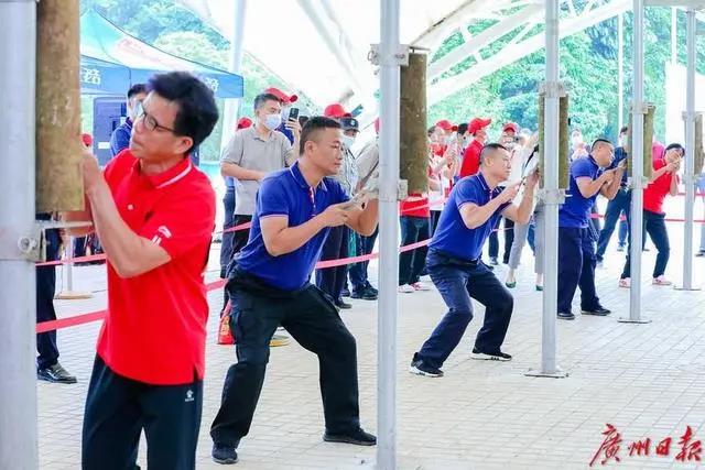 广东农垦队胡忠华、杨秀文、熊朝云和海南农垦队黄鹏分列第2至5名 广东农垦队胡忠华、杨秀文、熊朝云和海南农垦队黄鹏分列第2至5名