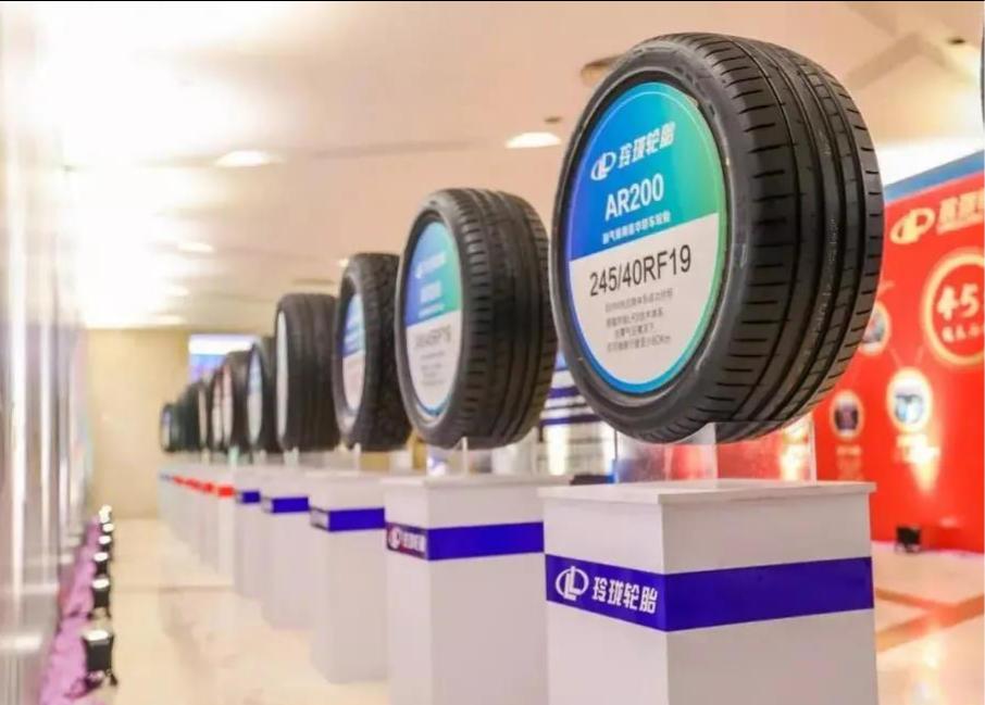 在新能源汽车配套市场中,国产轮胎品牌已开始占据一席之地 在新能源汽车配套市场中,国产轮胎品牌已开始占据一席之地