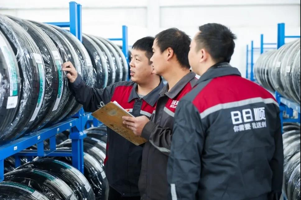 奔驰轮胎上海仓,正式启用 奔驰轮胎上海仓,正式启用